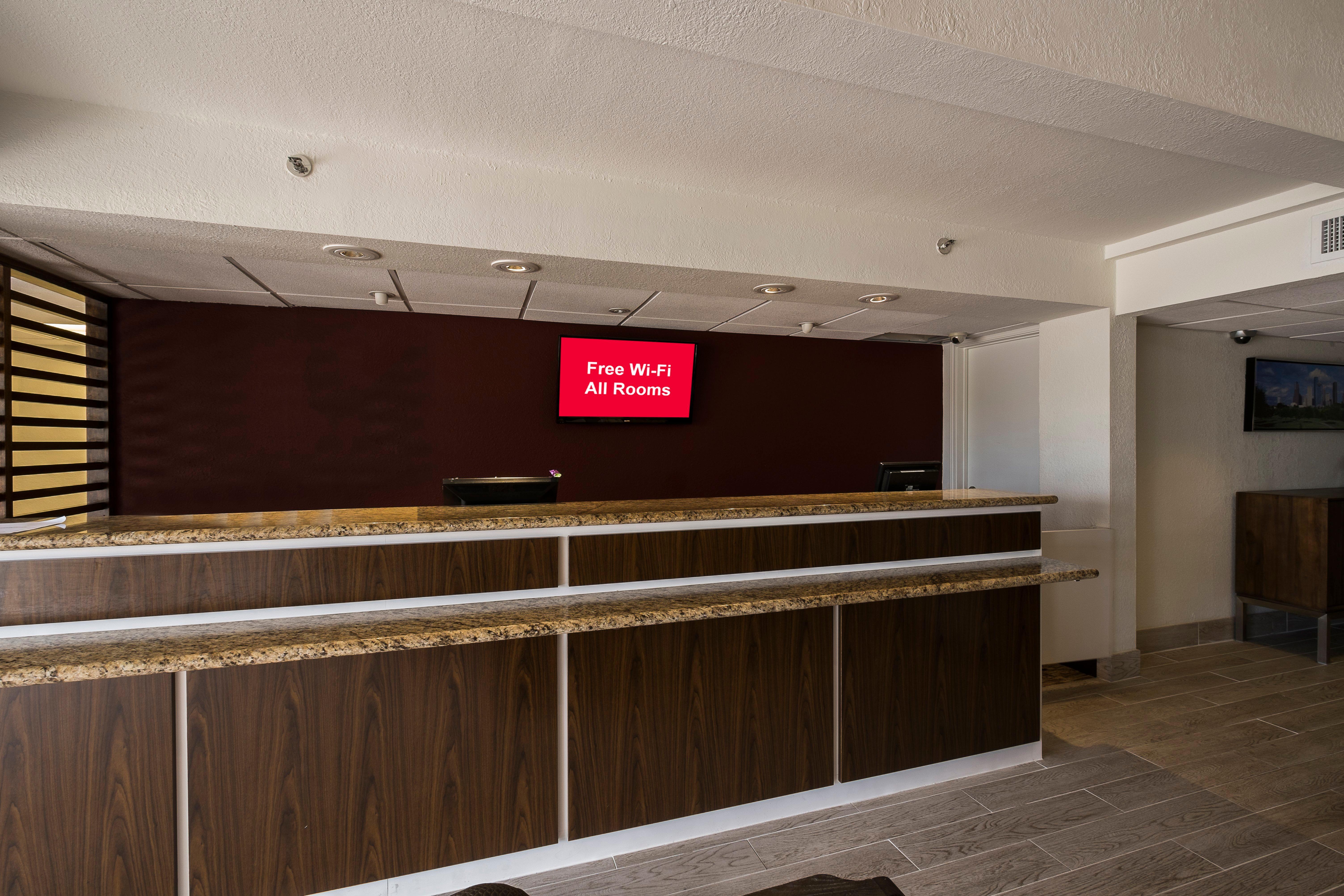 Red Roof Inn Plus+ Houston - Energy Corridor Exterior foto